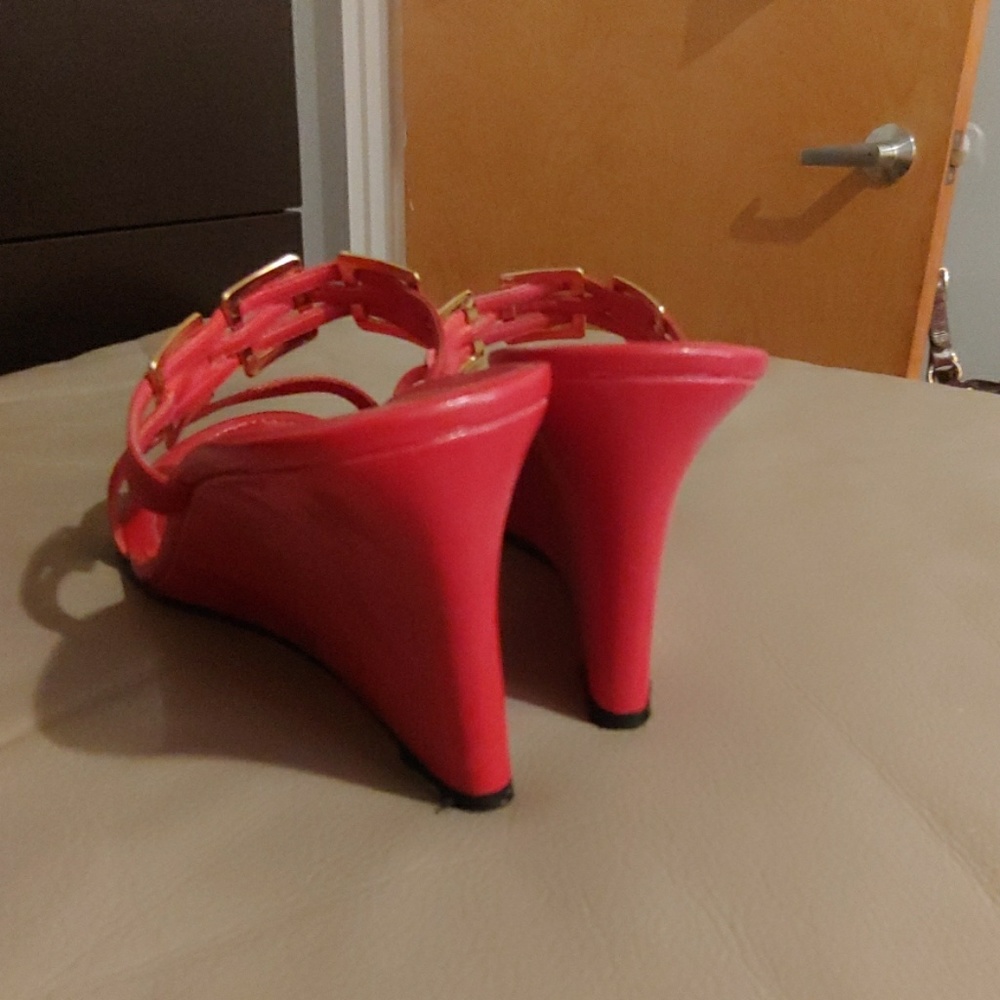 Sandals - Picture 3 of 3